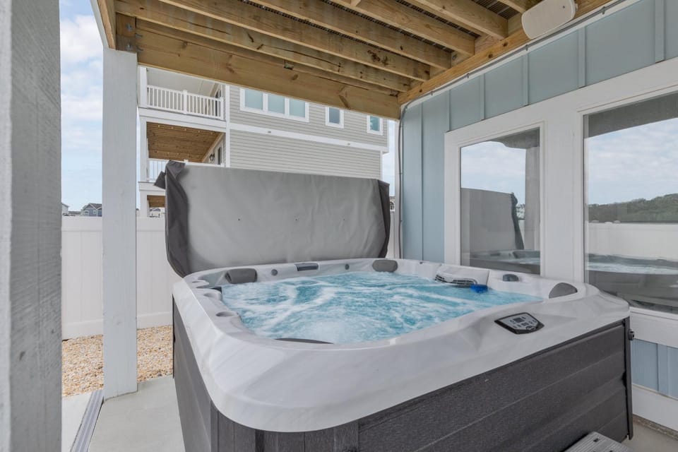 1542 - Southern Blue Crab House in Corolla