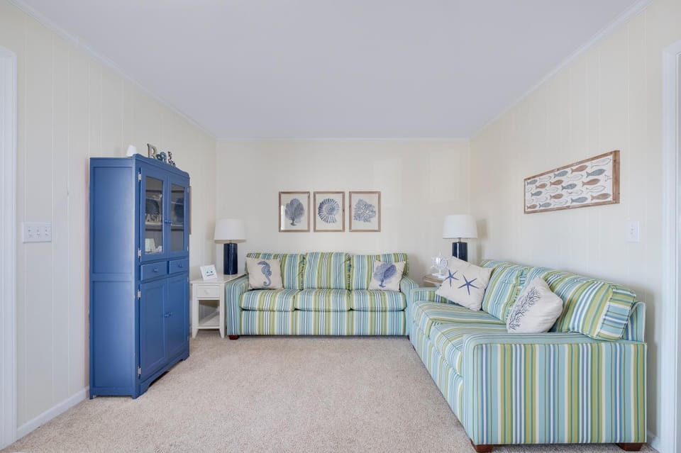 5586 - Gabe and Abe's Ocean Breeze House in Nags Head