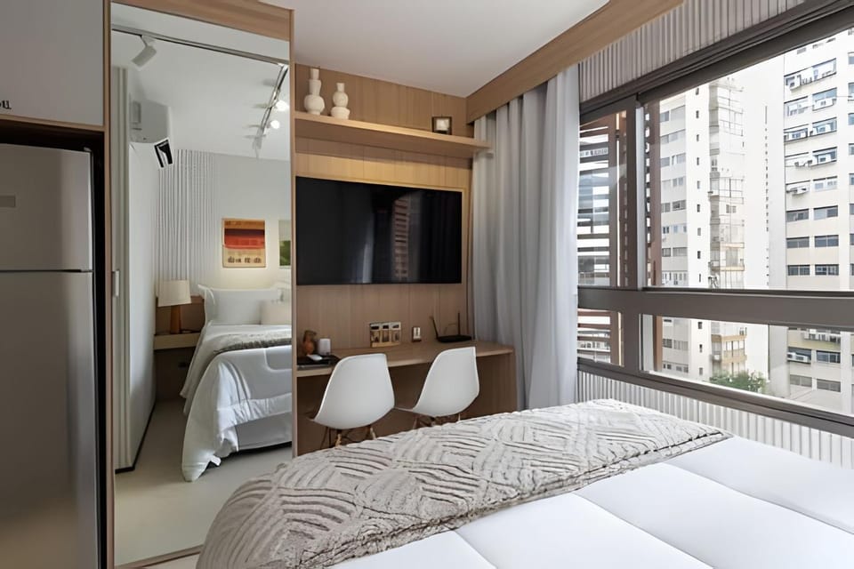 Bed, TV and multimedia, View (from property/room), Photo of the whole room, Dining area, Bedroom, wardrobe