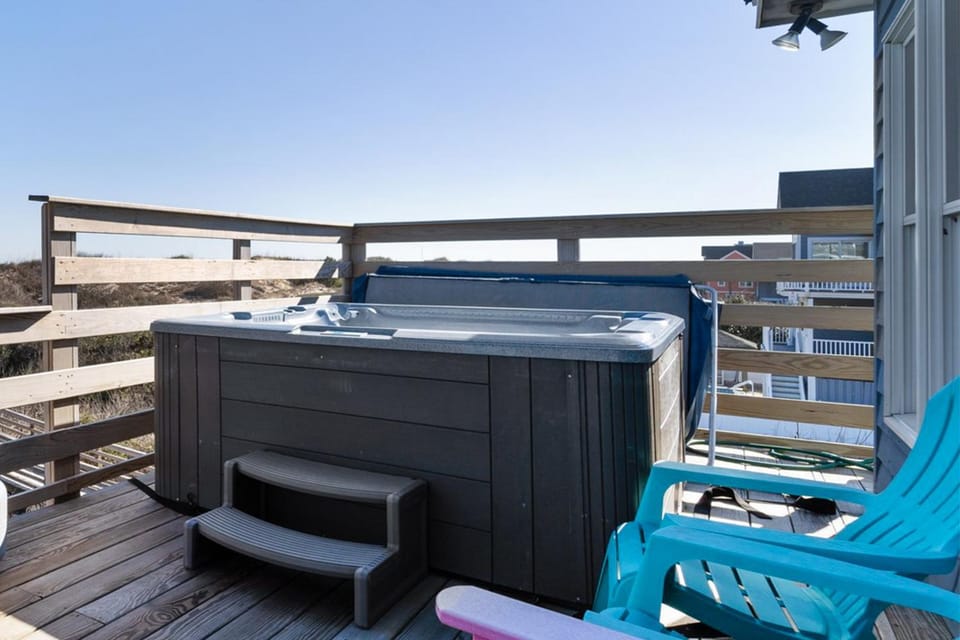 1817 - Wild Hearts on-the-Sea House in Corolla