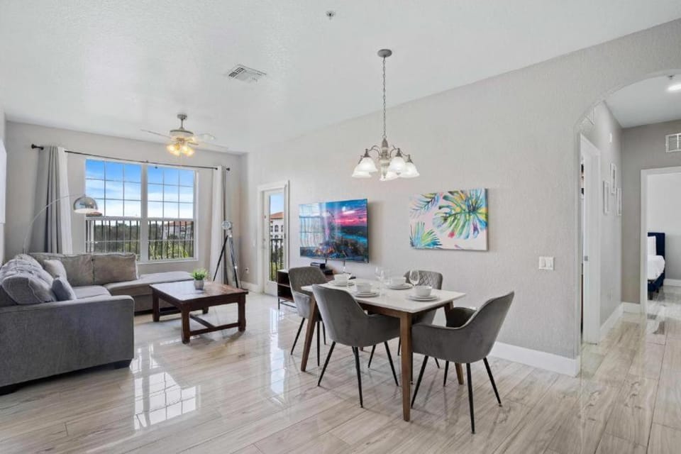 4102-409 Large 3BR Condo with Bonus Room at Resort Apartment in Orlando