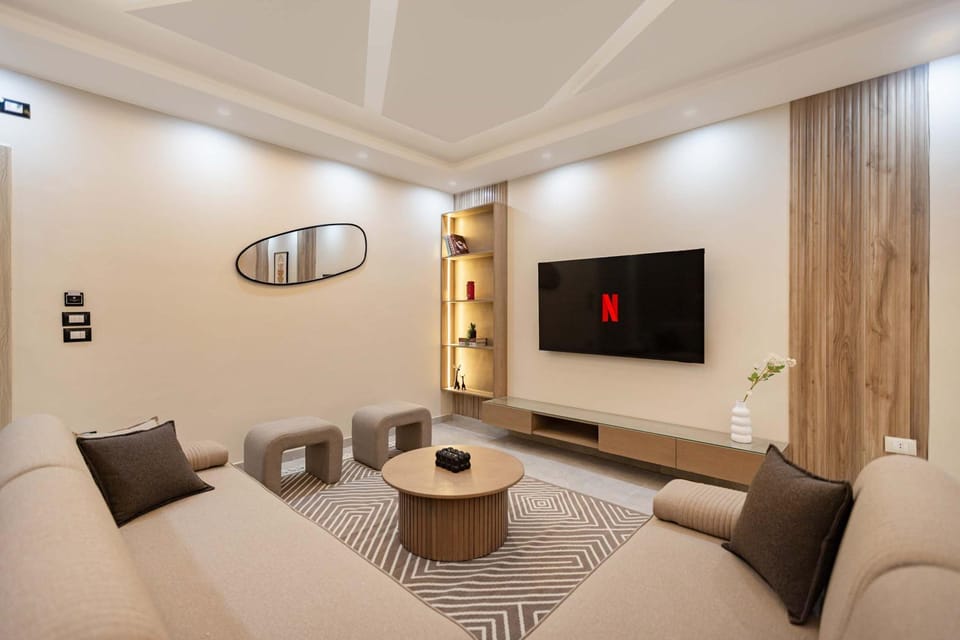 Luxury 3BR 247 Front Desk & Security Apartment in New Cairo City
