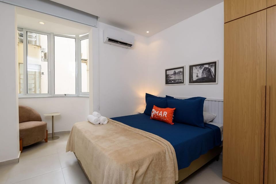 2BDRs in Copacabana 1Min from the beach|A 1480/404 Apartment in Rio de Janeiro