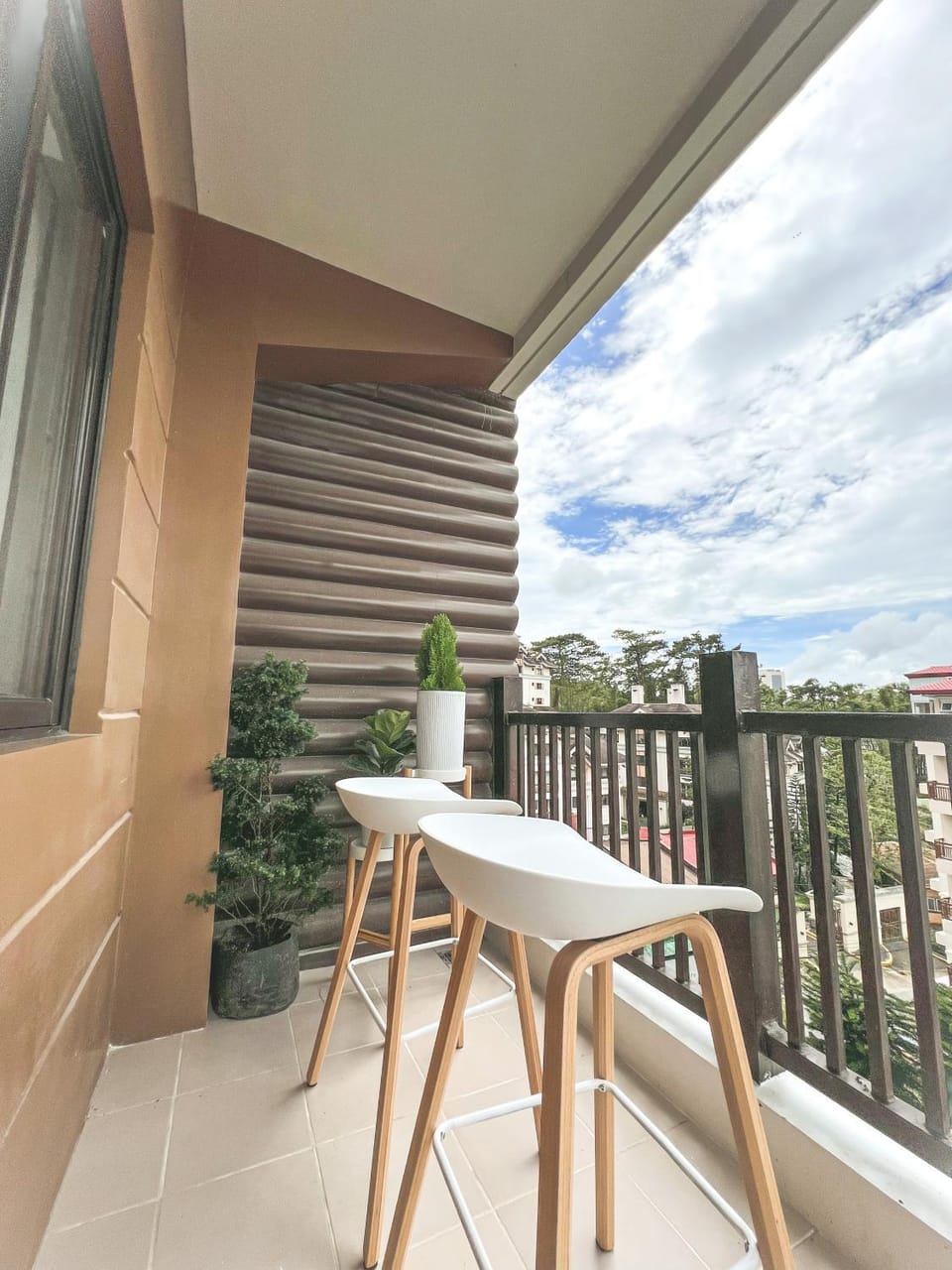 Property building, Patio, Day, Natural landscape, View (from property/room), Balcony/Terrace, Dining area
