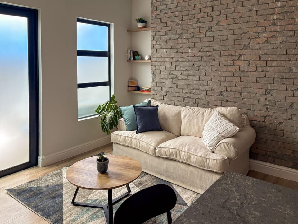Lounge or bar, Seating area, Mountain view