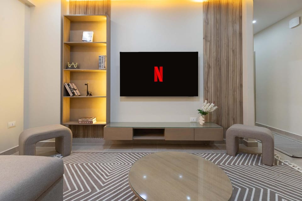 Premium 2BR - Sofa Bed - Near EDNC & AUC - Front Desk & Security 247 Apartment in New Cairo City