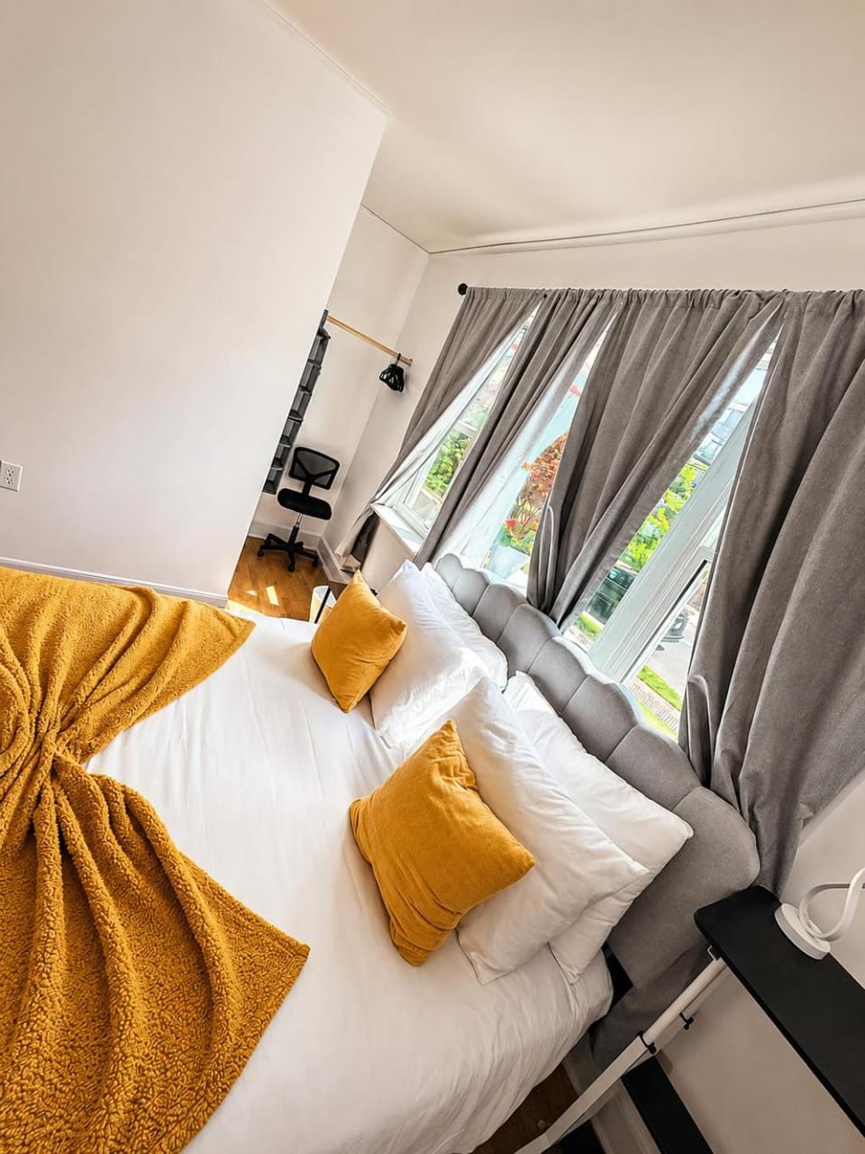 Vale Private Room near Yale, Hospitals & Downtown Vacation rental in West Haven
