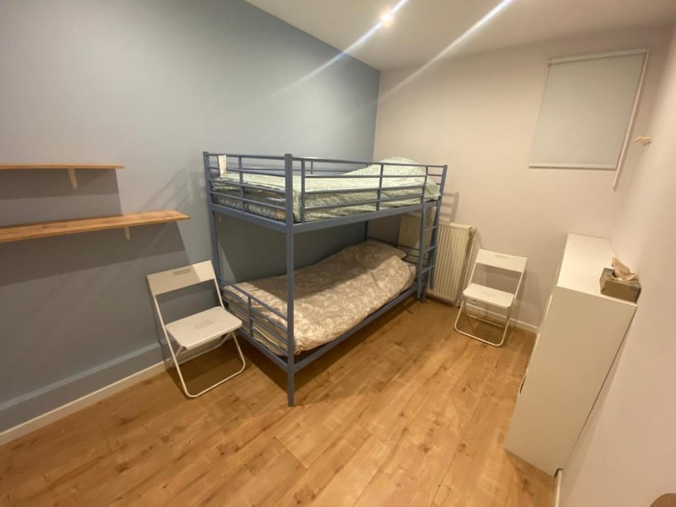 Modern City-Centre Apartment, 10 Min to Brussels Apartment in Flanders
