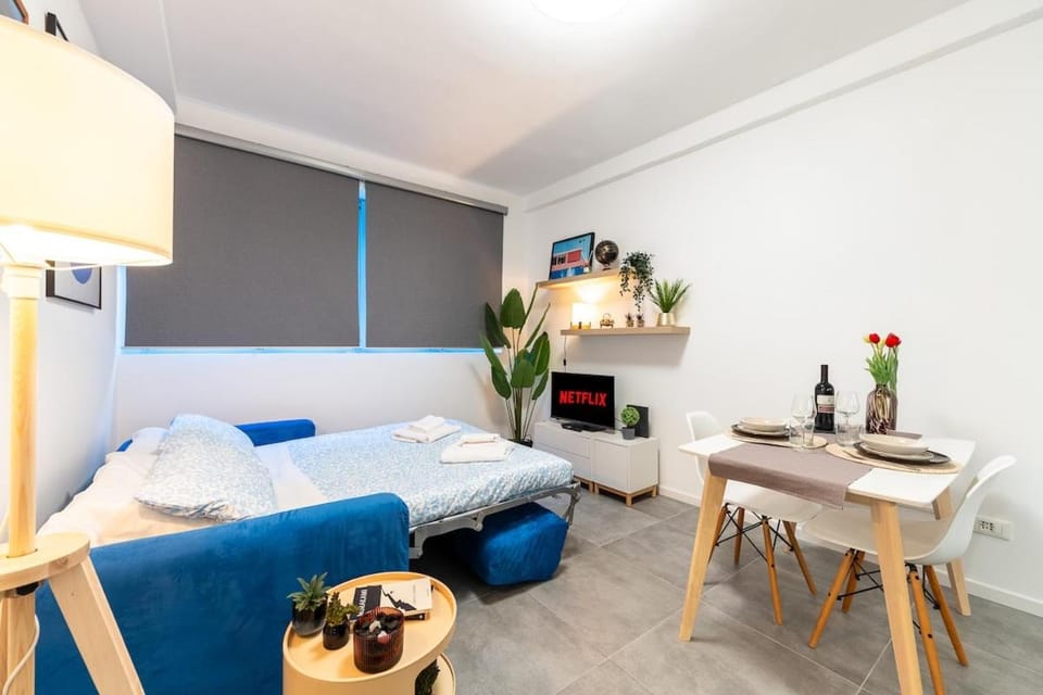 Green Design Suite - Navigli & Darsena at 2 Min Apartment in Milan