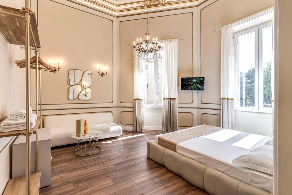 Bed, TV and multimedia, Living room, Photo of the whole room, Seating area, Bedroom, towels