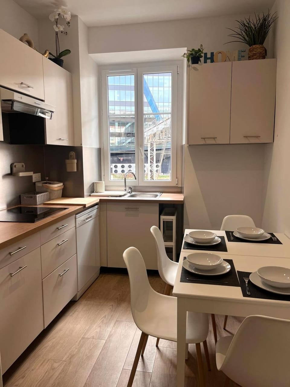 Moderne 3 chambres, 2 douches, proche gare, wifi Apartment in Nice
