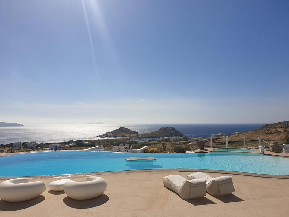 Day, Pool view, Sea view, Swimming pool, sunbed