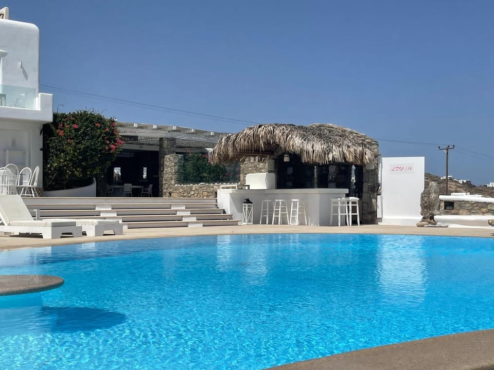 Day, Pool view, Swimming pool, sunbed