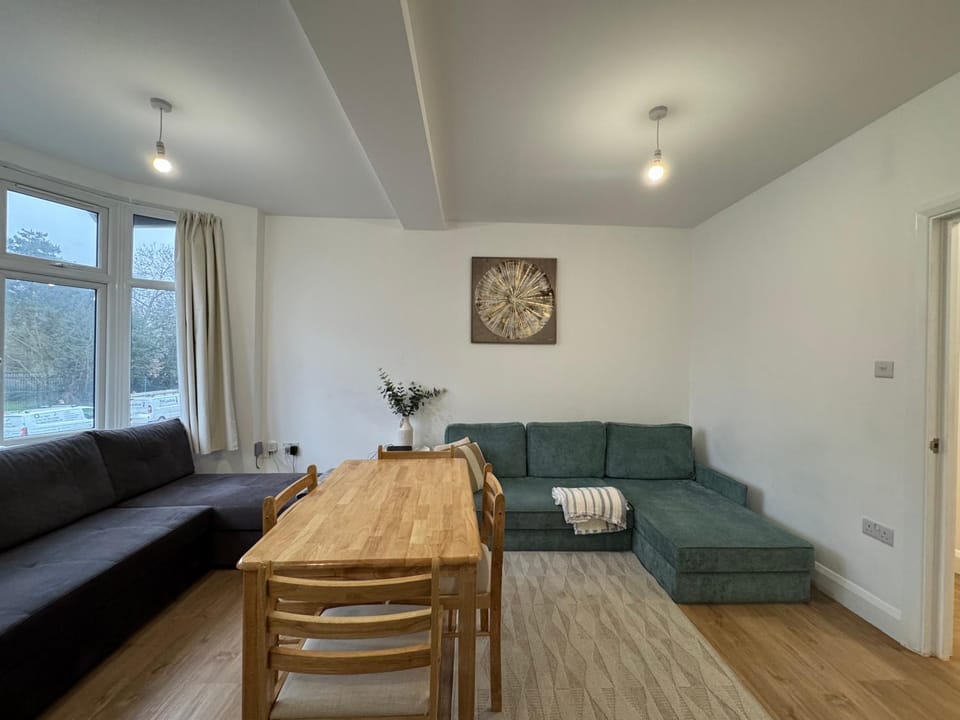 Wallington Park Serviced Accommodation Apartment in Croydon