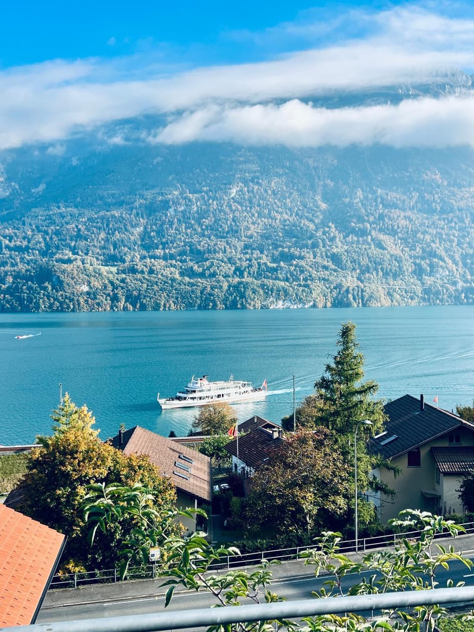 Balcony/Terrace, Lake view, Mountain view