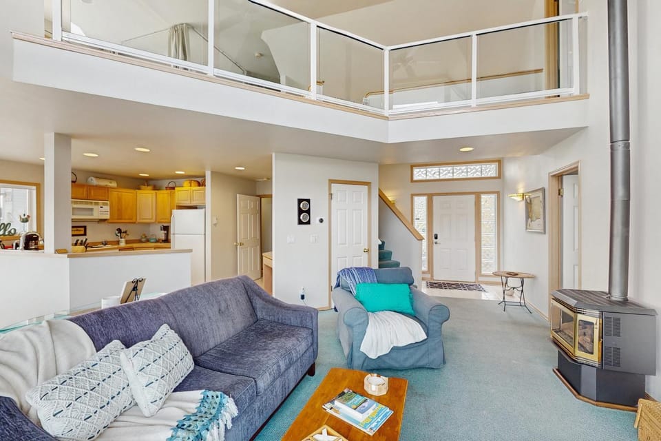 Ladybug Landing House in Lake Goodwin