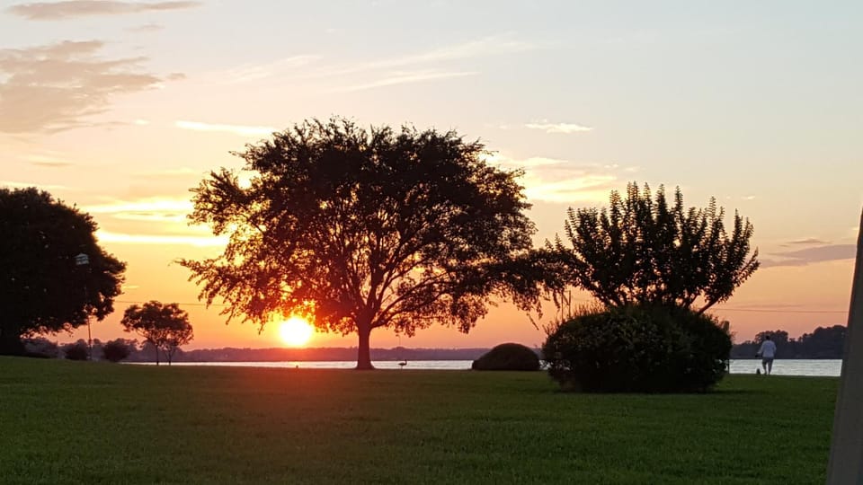 Lake Vibes with Champagne Views Villa in Lake Conroe