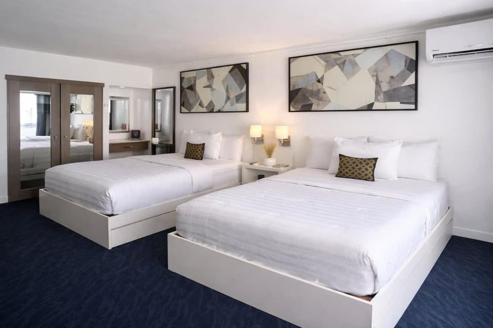 ESJ Towers Studio - Walk to the Beach Apartment in Carolina