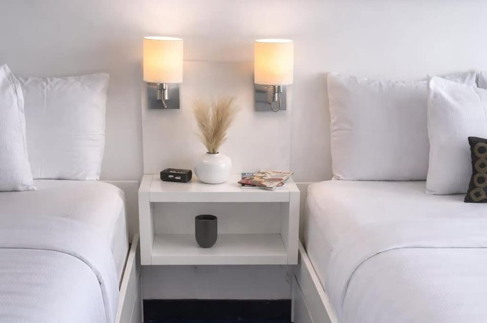 ESJ Towers Studio - Walk to the Beach Apartment in Carolina
