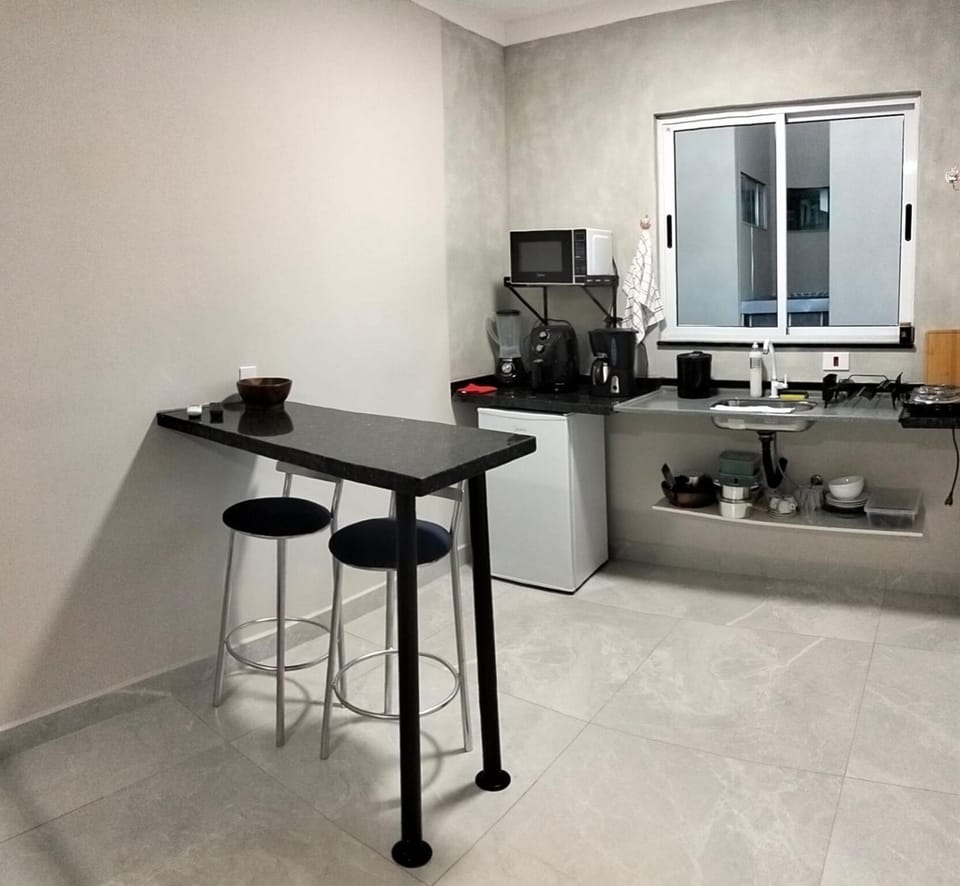 Kitnet Moderna com Ar e Vaga Privativa Coberta Apartment in Sorocaba