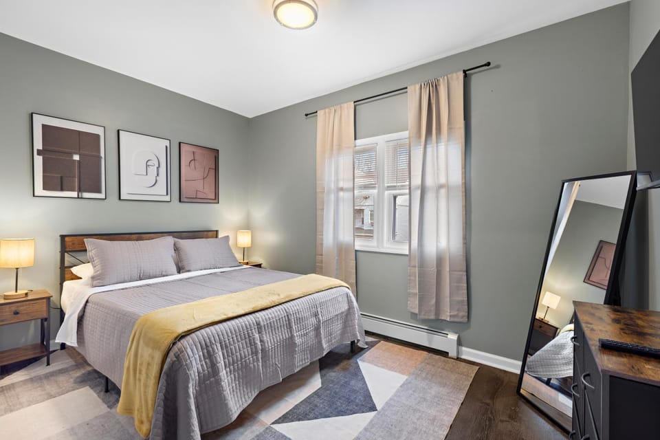 Modern 3BR, Private Parking, 30 Minutes to NYC, World Cup Apartment in East Orange