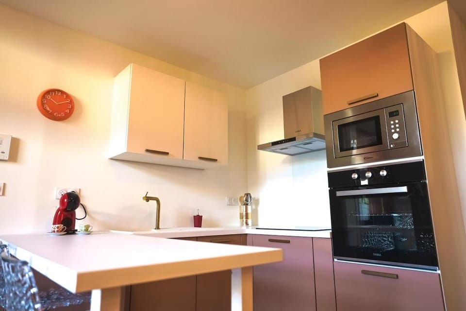 Le Seventies & Spa #2 Apartment in Nouvelle-Aquitaine