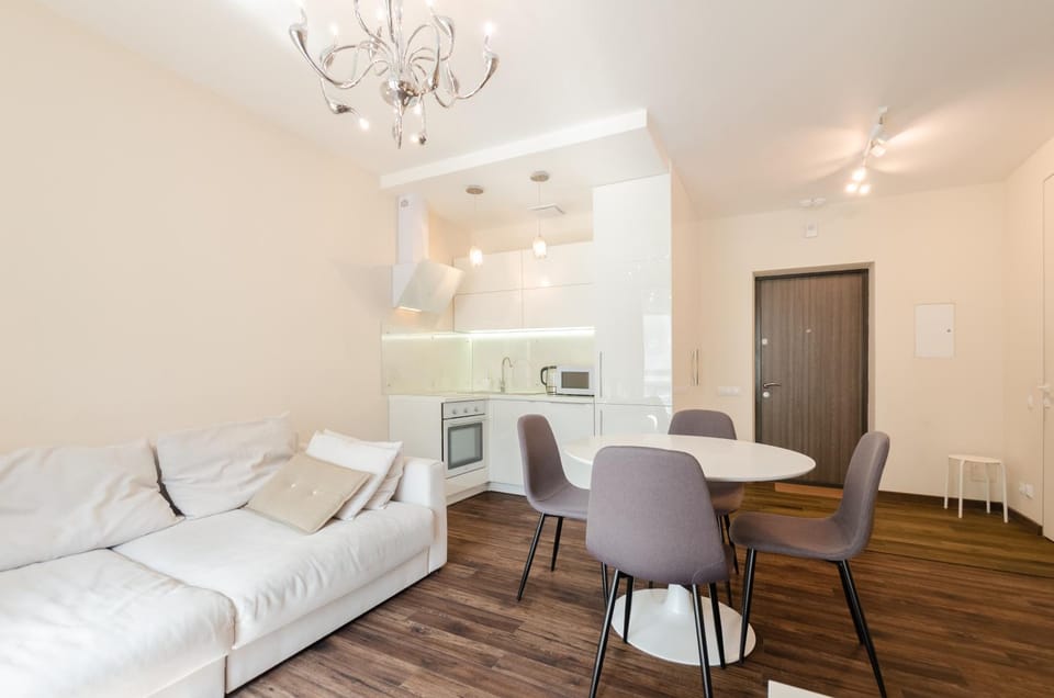 Kitchen or kitchenette, Living room, Seating area, Dining area