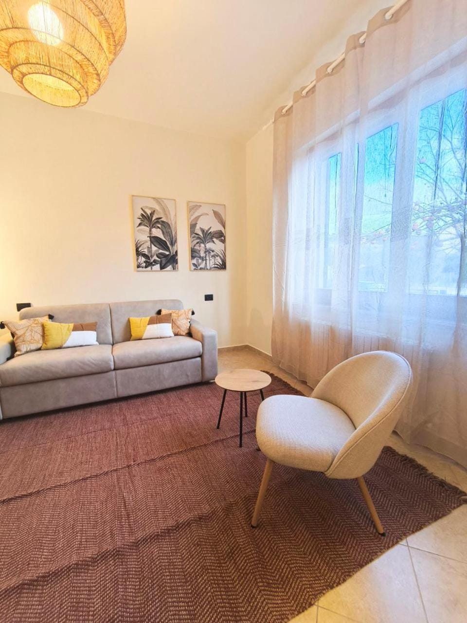 Communal lounge/ TV room