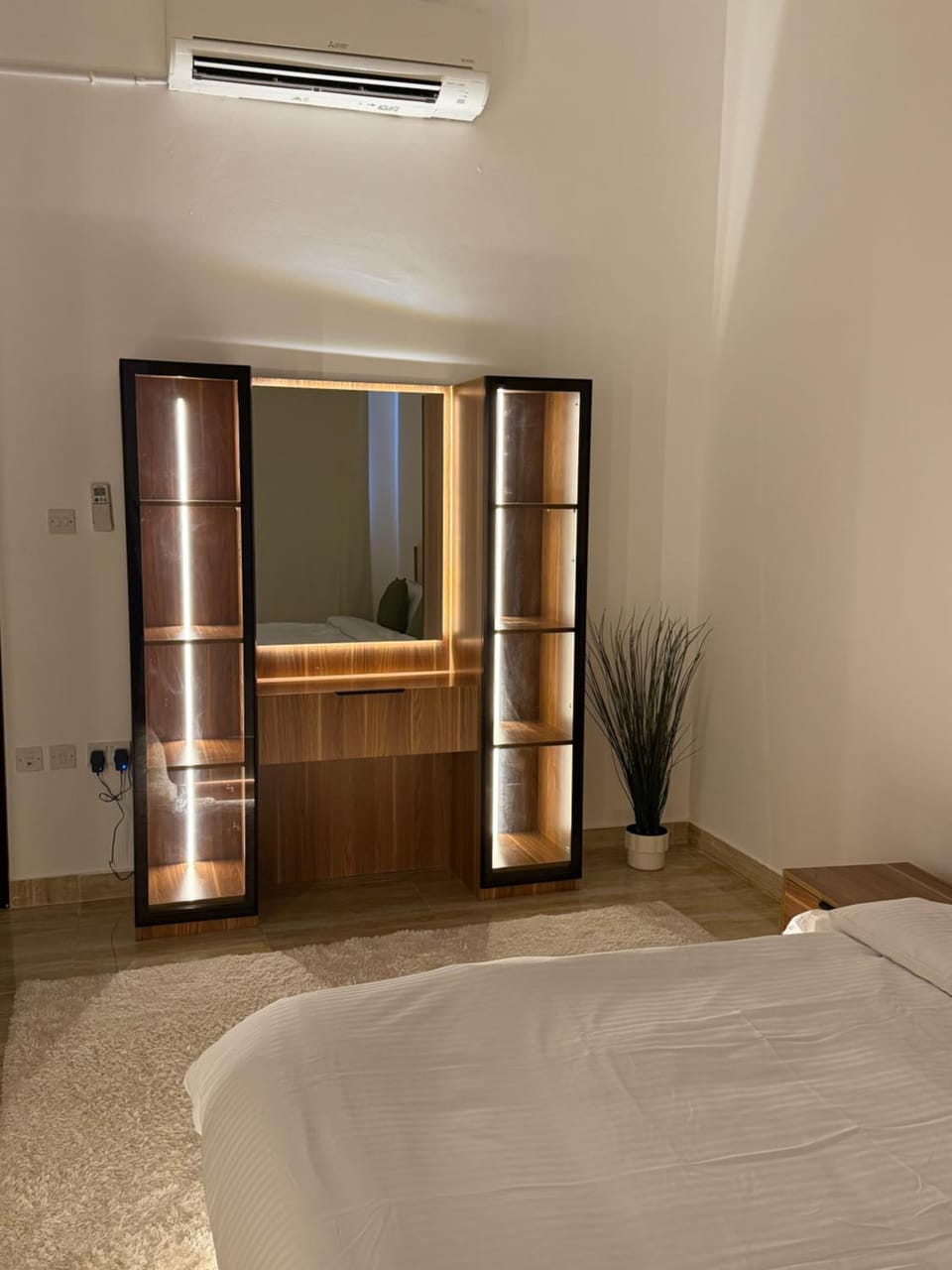 Bed, Photo of the whole room, Bedroom, wardrobe, air conditioner