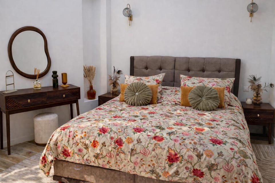 Bed, Photo of the whole room, Bedroom