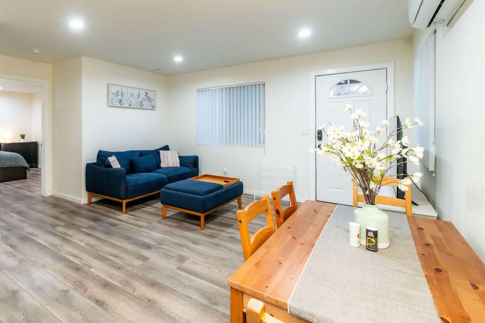 Cozy Glendora Home Walk to Route66 Near Disneyland House in Glendora