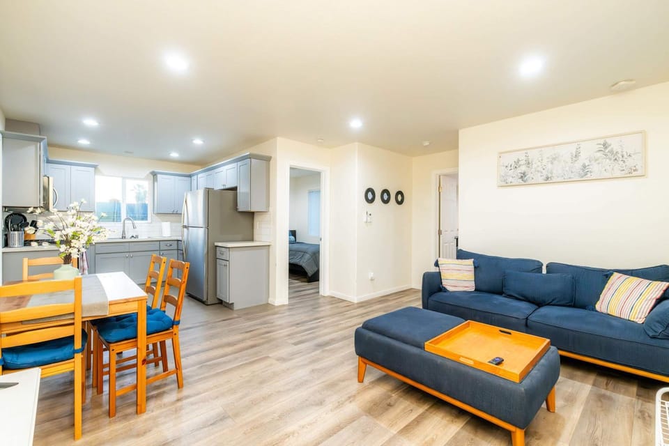 Cozy Glendora Home Walk to Route66 Near Disneyland House in Glendora