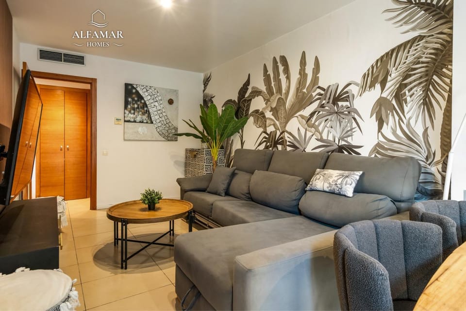 Siena Suite - Modern Apartment with Terrace, Parking and Swimming Pool Apartment in Lloret de Mar