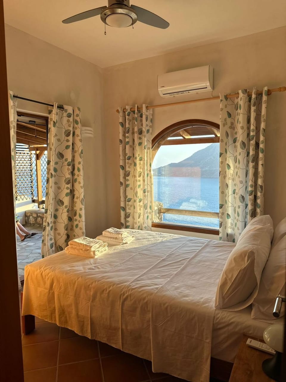 Bed, Photo of the whole room, Bedroom, towels, air conditioner