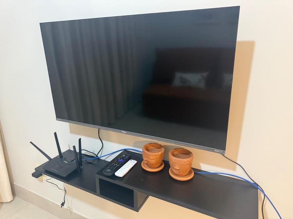 Communal lounge/ TV room, TV and multimedia