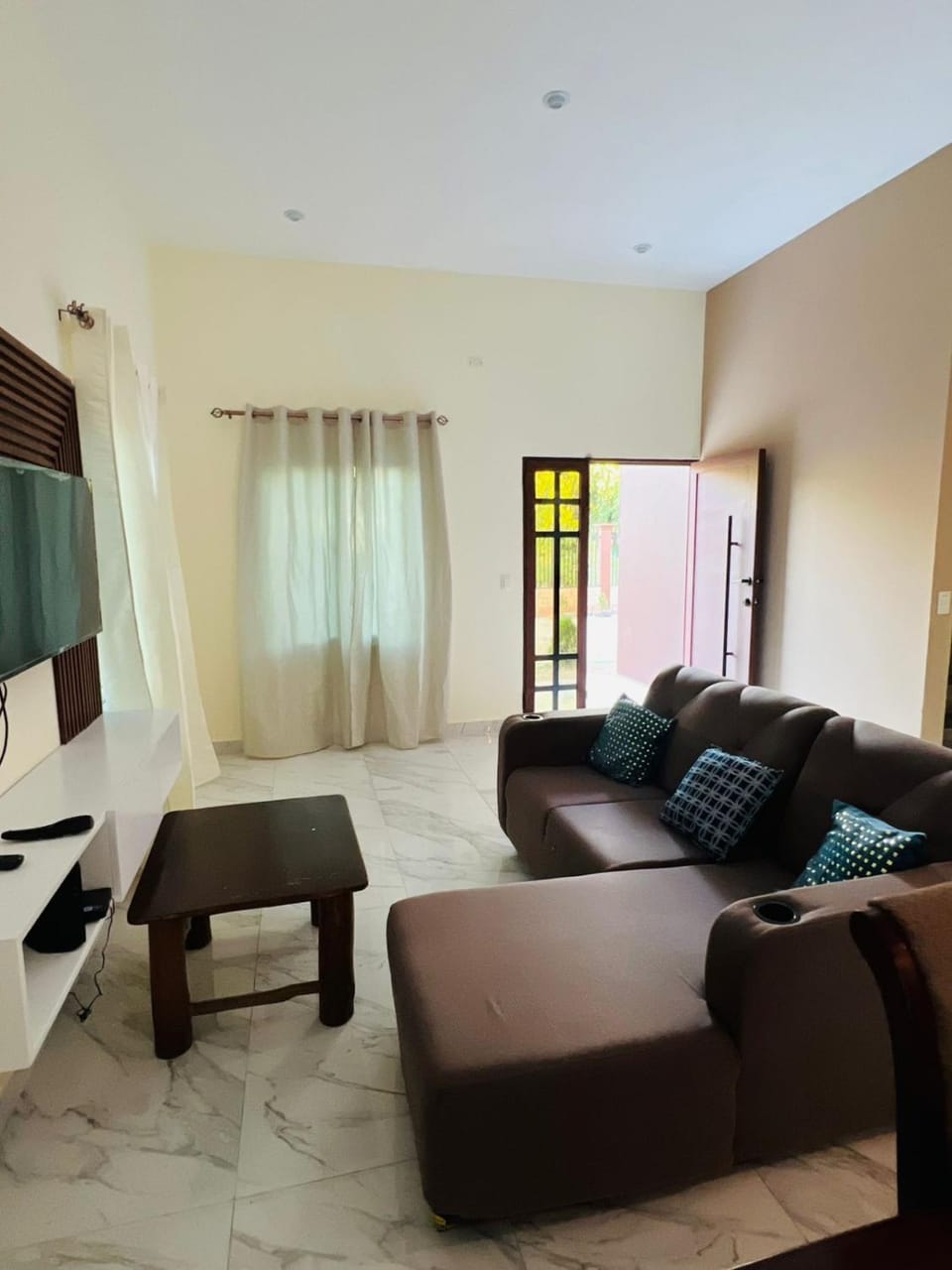TV and multimedia, Living room, Seating area
