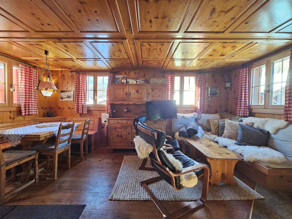 Communal lounge/ TV room, Living room