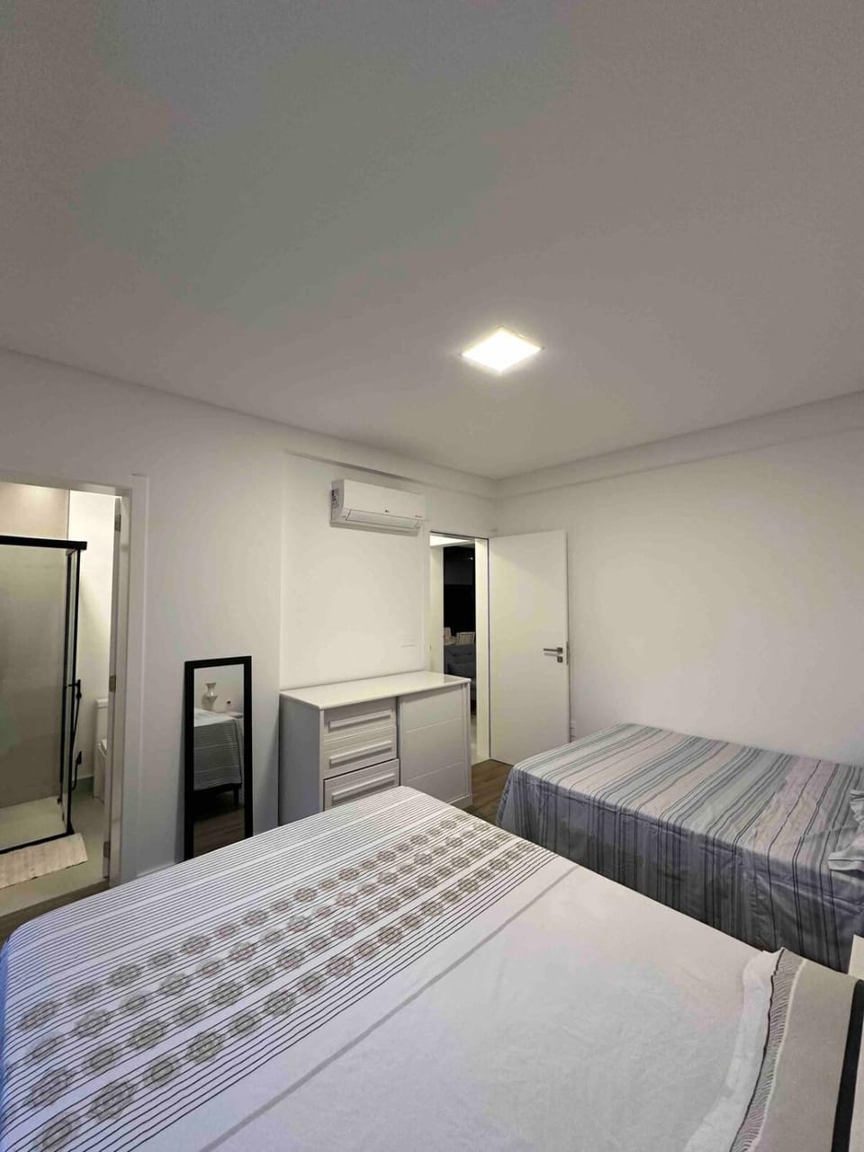 Apartamento novo com duas suites e proximo ao mar e ao Hard Rock Cafe Apartment in Porto Belo