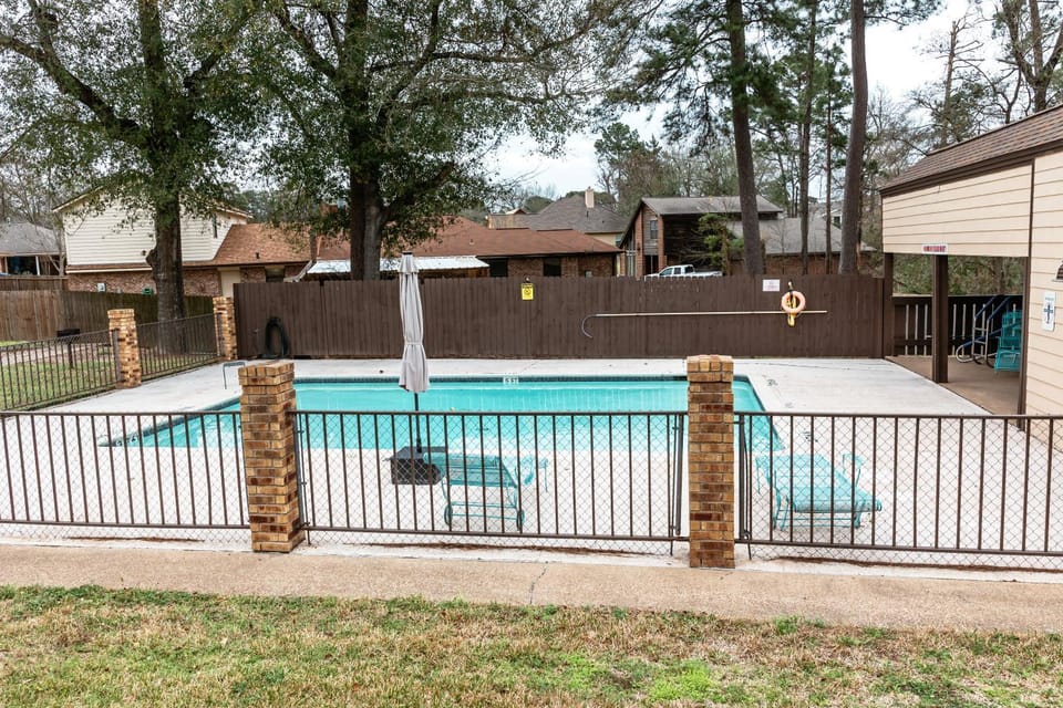 Pool view, Swimming pool