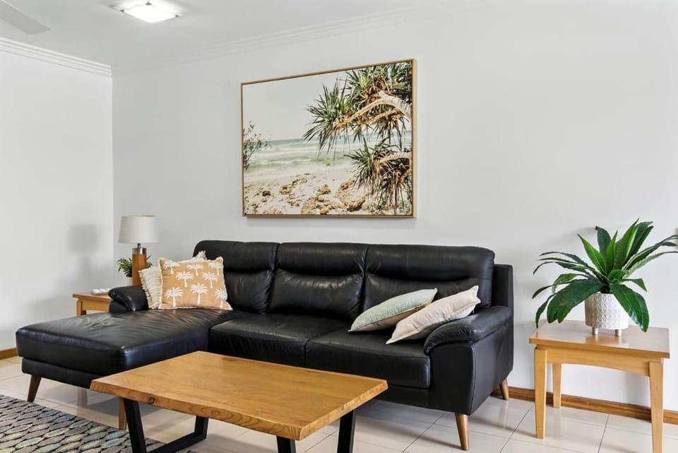 Elegant Coolum Seaside Retreat Apartment in Coolum Beach