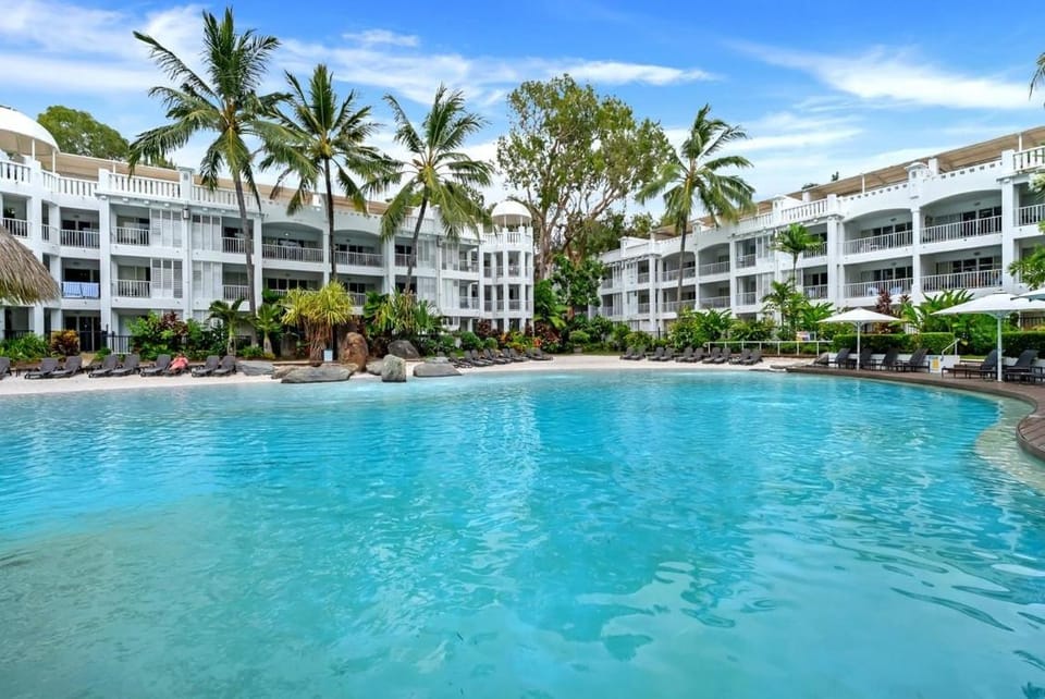 Belle Escapes 6131-6132 Peppers Spa Penthouse Apartment in Palm Cove