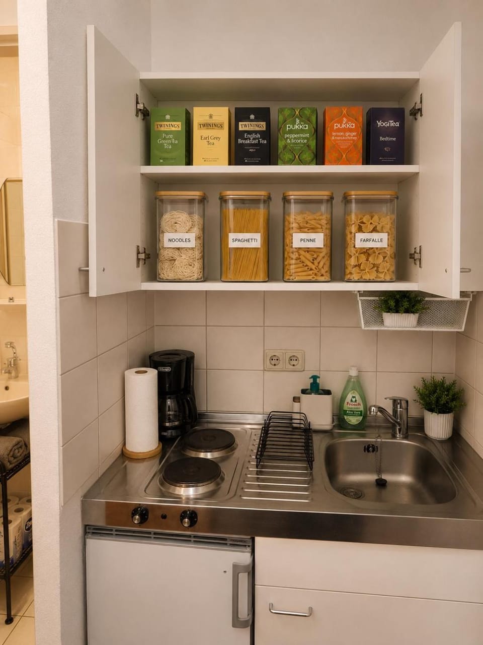 Kitchen or kitchenette