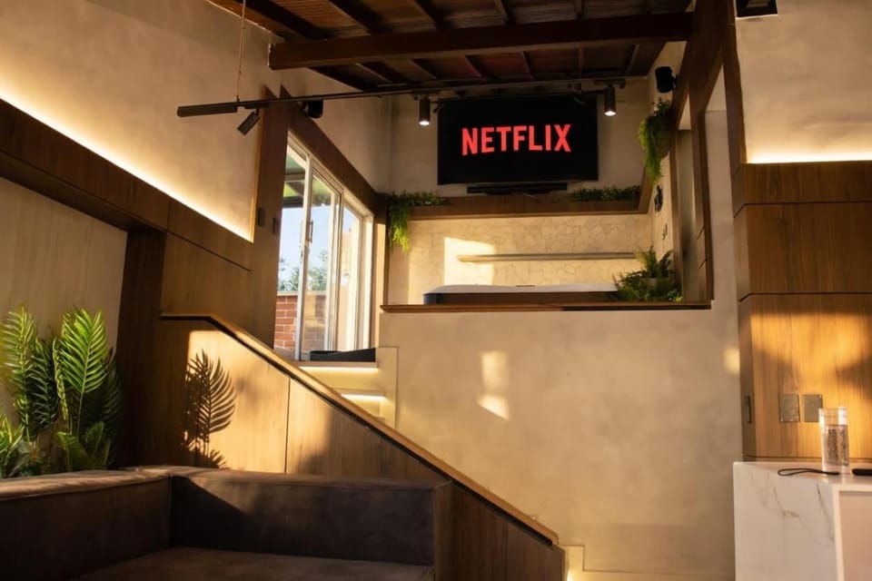 Walk To Provenza - Prime Location - Penthouse Apartment in Medellin