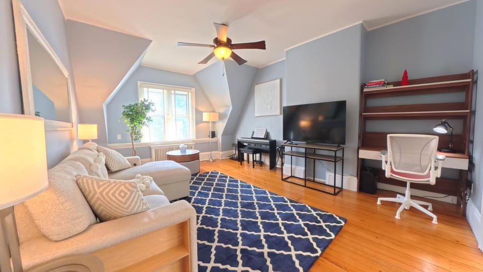 Brookline Village 2-Bed Near Longwood, MBTA, WD Apartment in Jamaica Plain