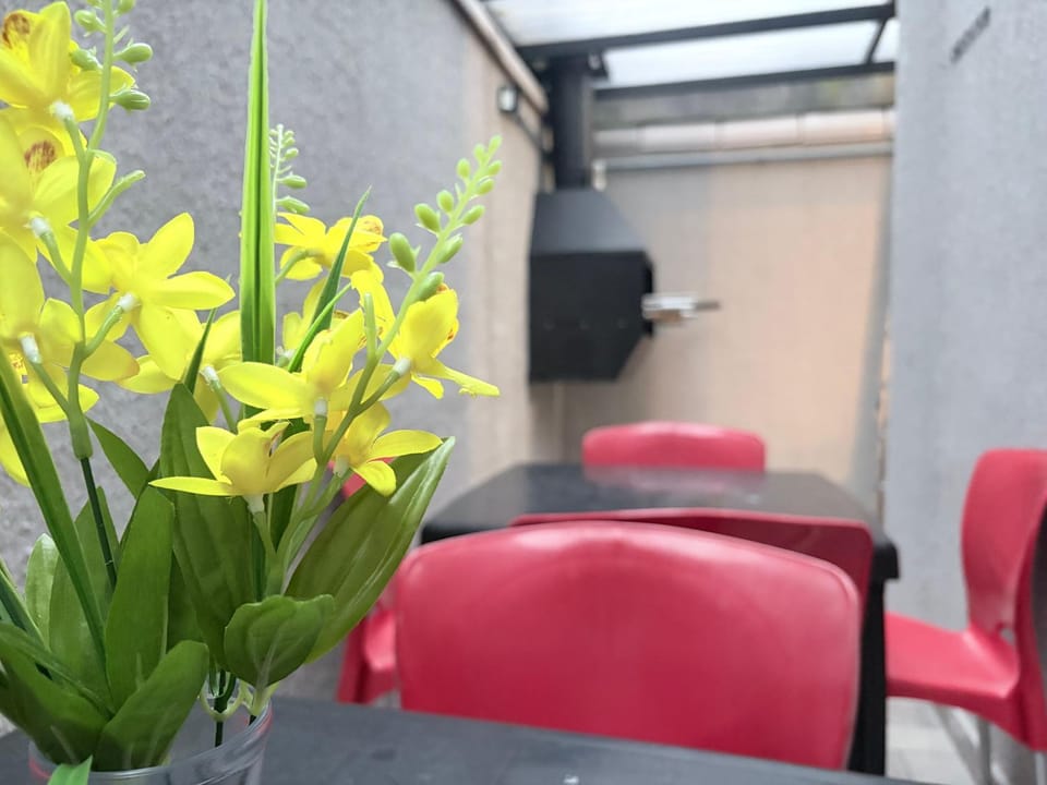 BBQ facilities, Dining area, Area and facilities