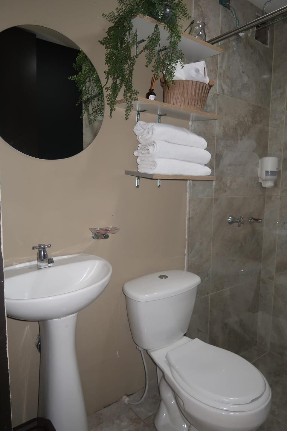 Le Green Suites apartamento familiar a 7 minutos del aeropuerto Apartment in Bogota
