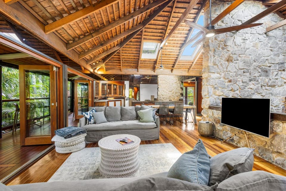 Communal lounge/ TV room, Living room