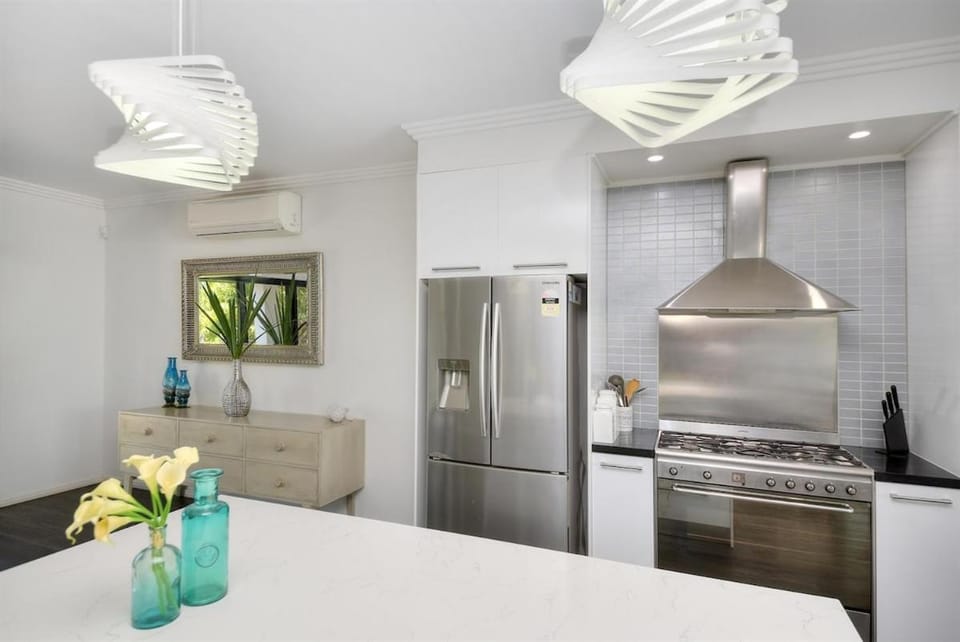 Bliss On Pearl Key House in Gold Coast
