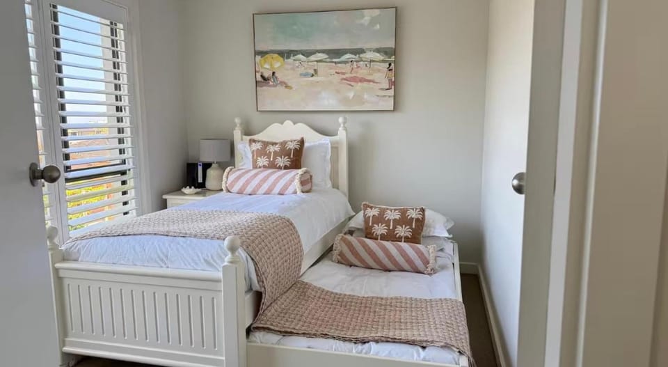 Oceanview Luxe Retreat with Pool & Spa Villa in Wollongong