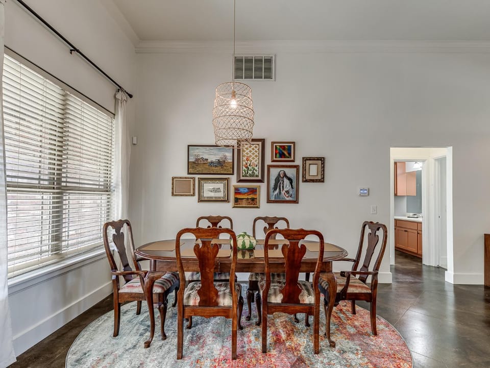 Homey Retreat near Thunder Alley House in Oklahoma City